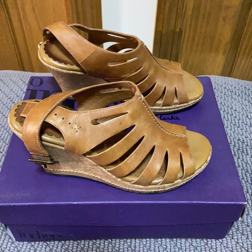 Indigo shoes by Clark’s size 6 in women